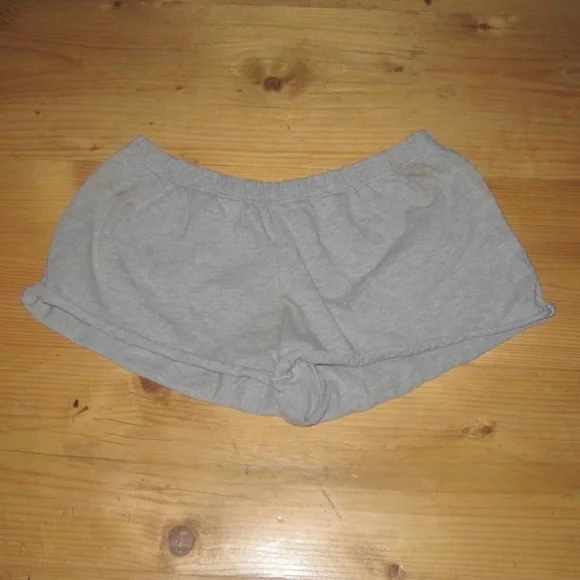 Brandy Melville Women's Grey Shorts - Picture 2 of 5
